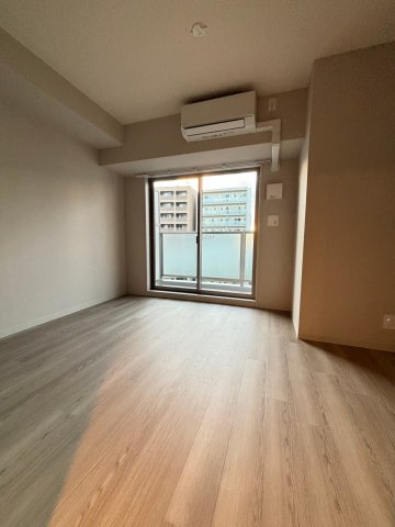 居室・リビング　こちらのリビングで趣味の時間をお楽しみください