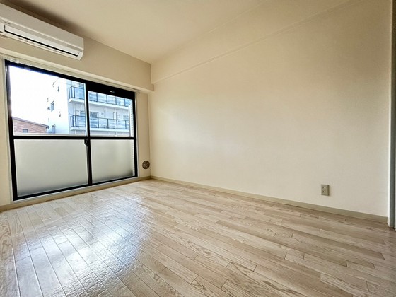 居室・リビング　※別部屋の写真です