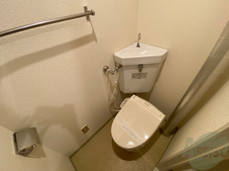 トイレ　こちらはトイレです。清潔感があり、安心して使用できます。