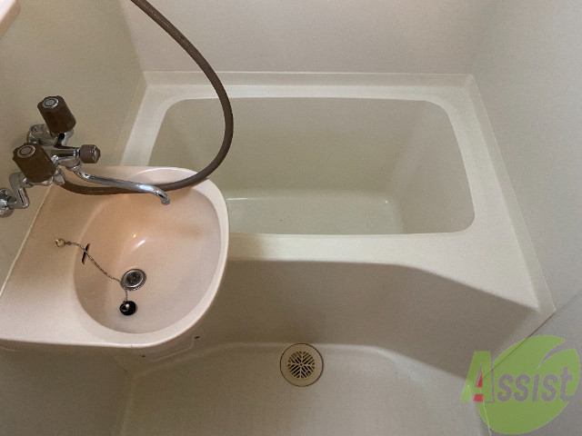 バス・シャワールーム　ゆったりくつろげる広さのあるお風呂となっております