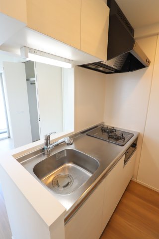 キッチン　コンパクトなキッチンで掃除もラクラク