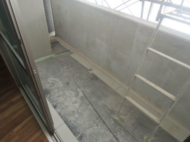 バルコニー　東向きバルコニー