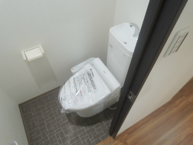トイレ　ウォシュレット付