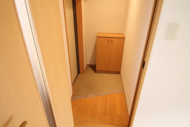 玄関　※同タイプの写真です