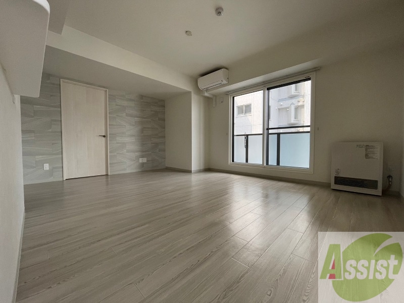 居室・リビング　広くてキレイなお部屋が広がっていて、充実した生活が送れそう。