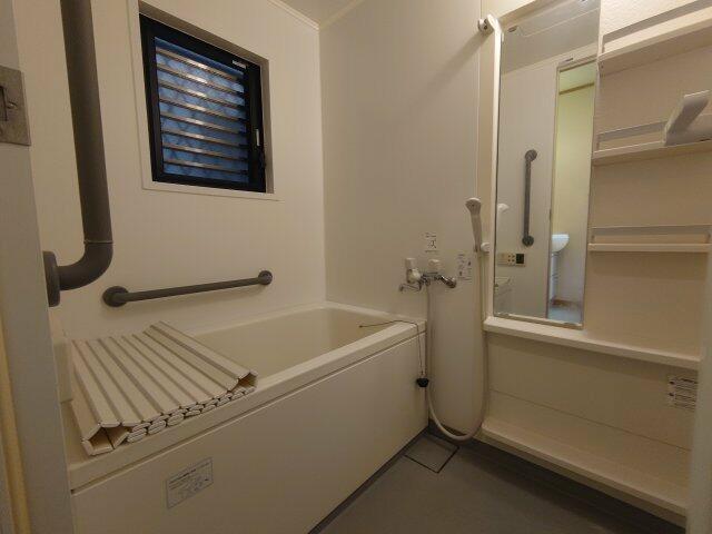 バス・シャワールーム　別部屋参考用写真?