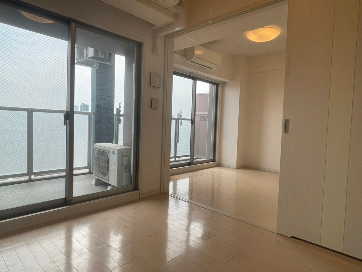 居室・リビング　同タイプ同モデルを使用