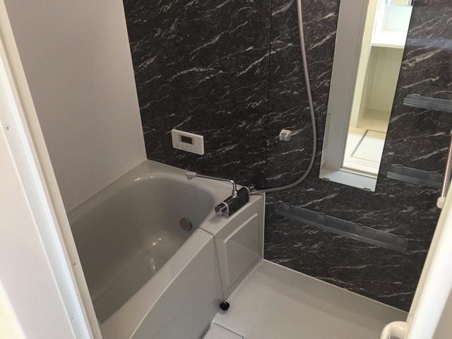 バス・シャワールーム　バス