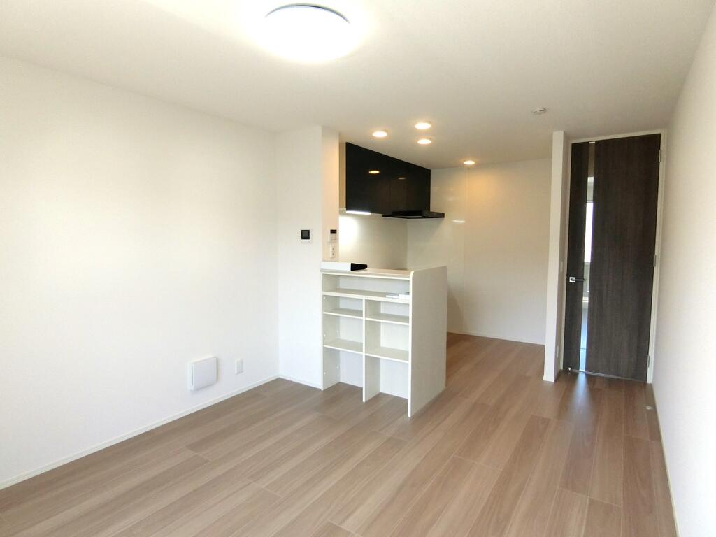 居室・リビング　※壁の色など実際と異なる場合がございます（現況優先）