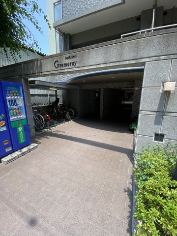 エントランス　グラマシー立売堀　エントランス