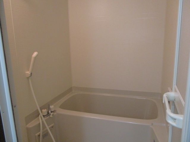 バス・シャワールーム　追い焚き、浴室乾燥機ついてます