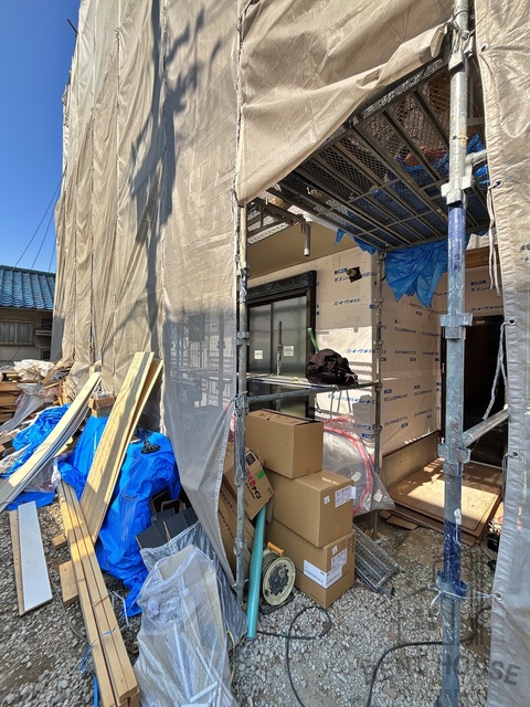 エントランス　外観（建築中）