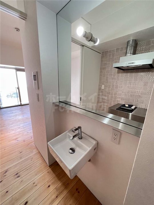 洗面設備　コンパクトで使いやすい洗面所