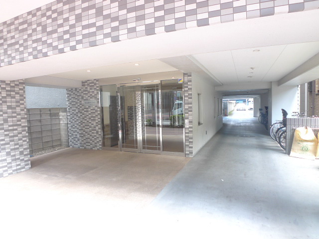 エントランス　エントランス