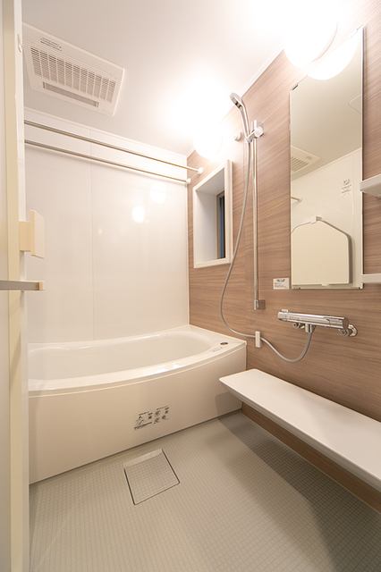 バス・シャワールーム　※写真は同タイプ住戸です。