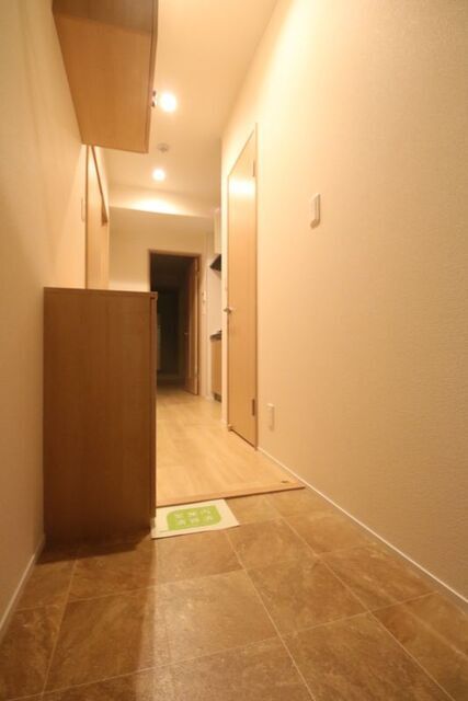 玄関　※別室の参考写真の為、現況優先です。