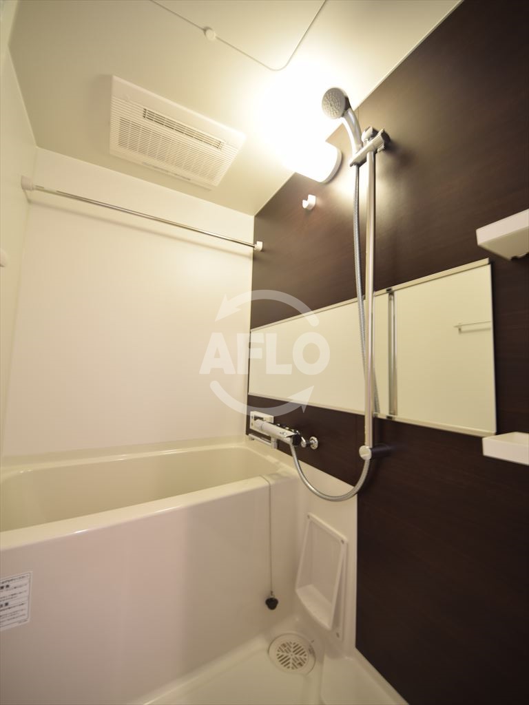 バス・シャワールーム　レオンコンフォート難波南　バスルーム