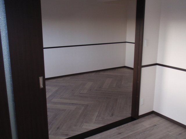 居室・リビング　※別の号室の参考写真になります。