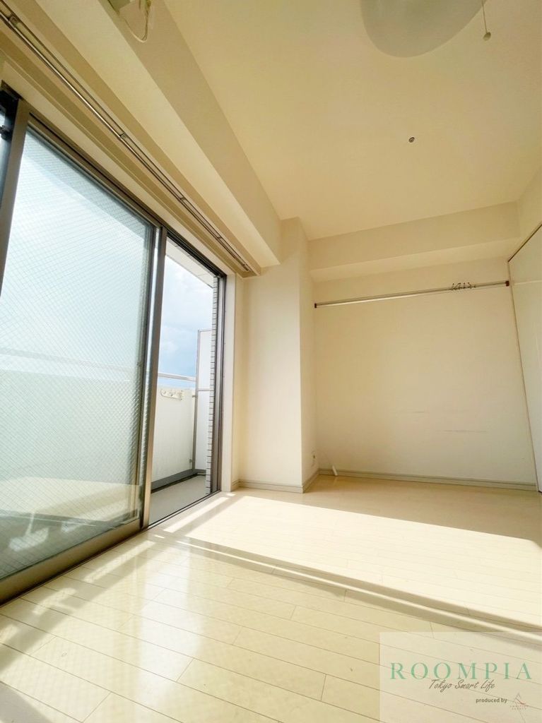 居室・リビング　同物件の別タイプの室内参考写真