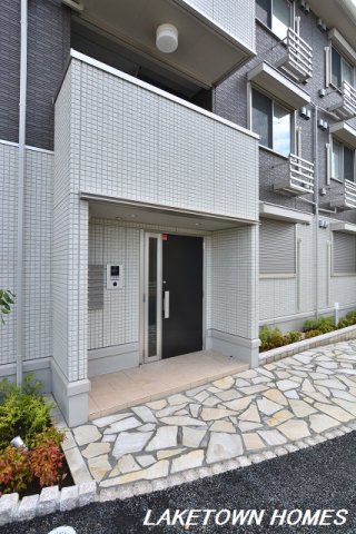 エントランス　オートロック付のエントランスです。