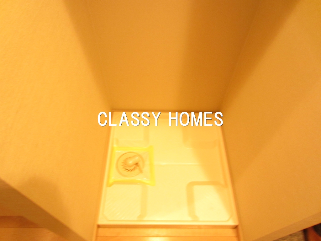 その他部屋・スペース　2006年竣工　LaSante品川シーサイドII：洗濯機置き場