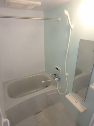 バス・シャワールーム　※写真は302号室です。 ※相違する場合は現況を優先いたしま