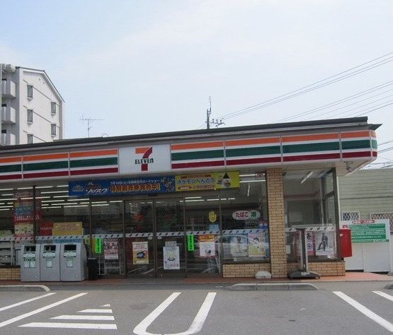 コンビニ　セブンレイブン習志野屋敷店（コンビニ）まで340m