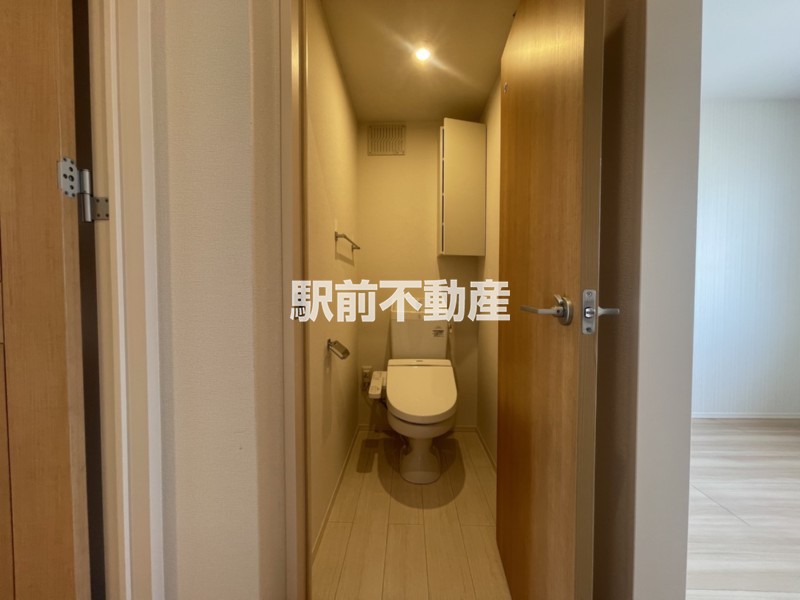 トイレ　収納付で便利です☆