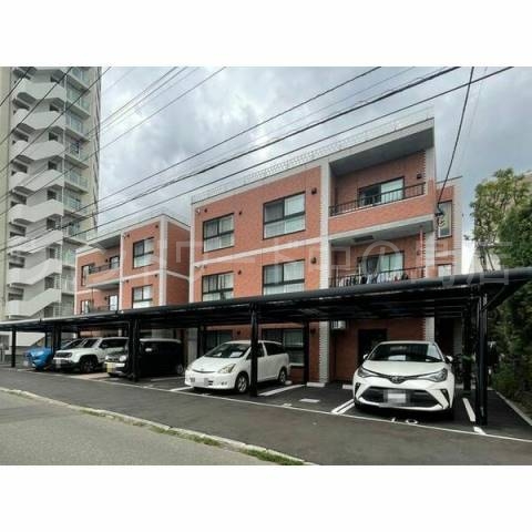 駐車場　詳細は、ウィンドワード中の島店までご相談下さい。