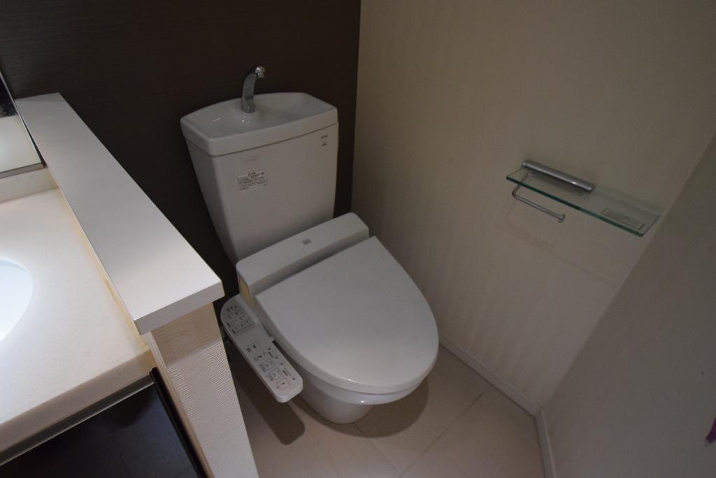 トイレ　シャワー付トイレ