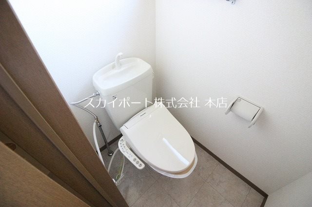 トイレ　同型