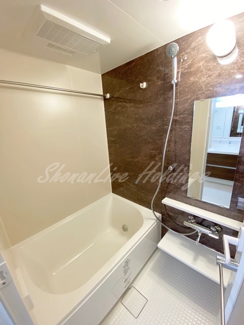 バス・シャワールーム　浴室乾燥機完備♪