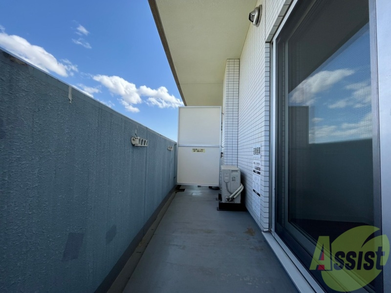 バルコニー　バルコニーです。洗濯物を干したり一息ついたりできますね！