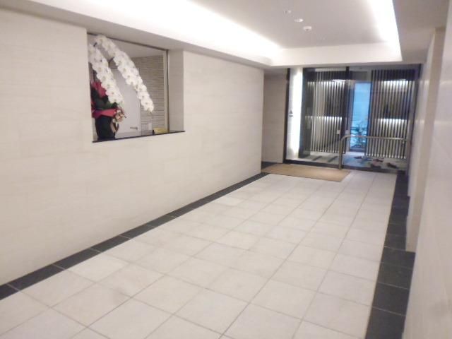 エントランス　★フロントコンシェルジュのサービスが利用できます★