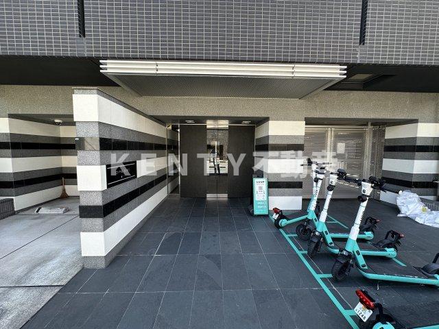 エントランス　ゆとりのあるエントランスです