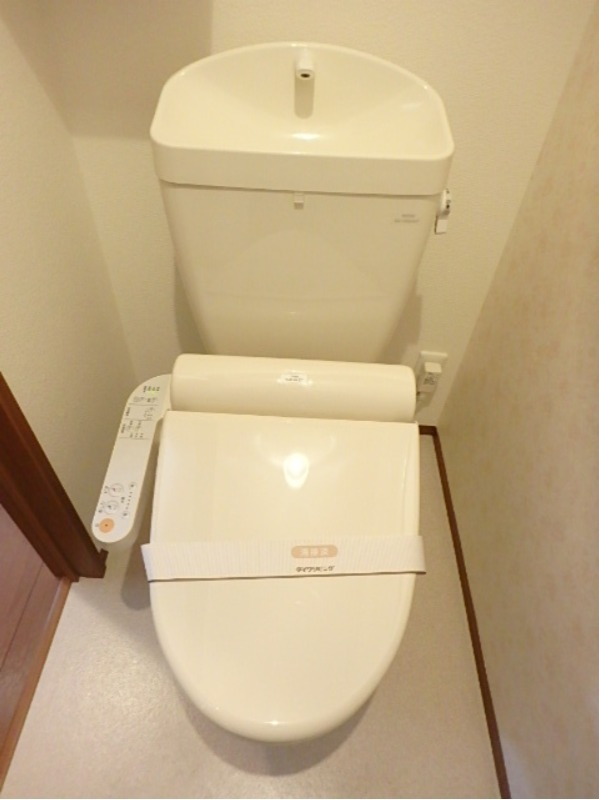 トイレ　図面と現状に相違がある場合には現状を優先