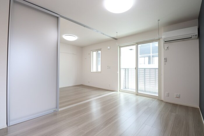 居室・リビング　居間です