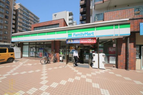 コンビニ　ファミリーマート 長柄店（コンビニ）まで330m