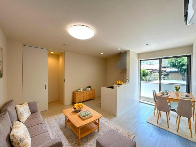 居室・リビング　CG家具のため実際は家具が付きません。