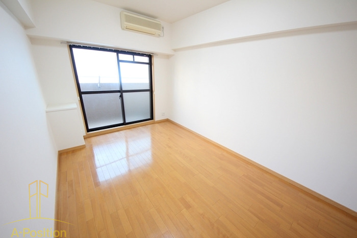 居室・リビング　レジディア西本町