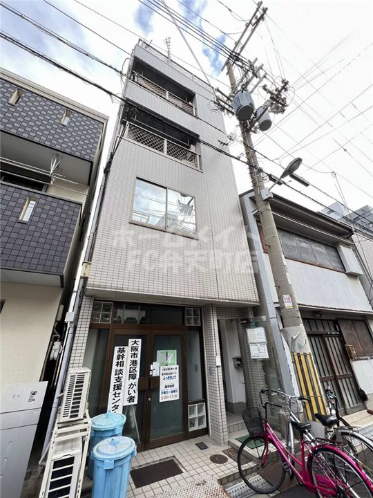 建物外観　外観は落ち着いています