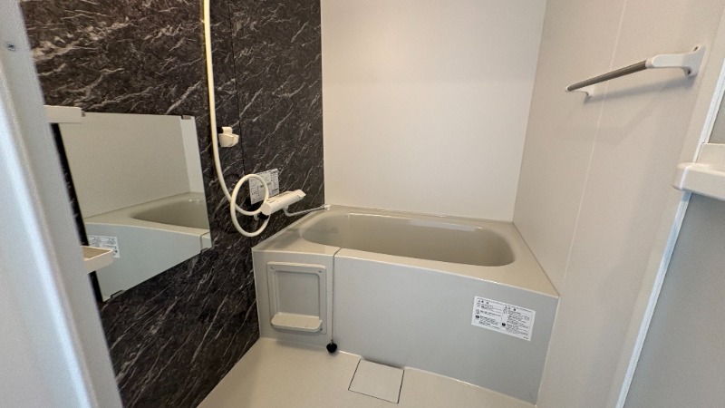 バス・シャワールーム　バスルーム