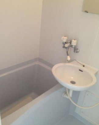 バス・シャワールーム　※別部屋の参考写真です。