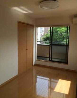 居室・リビング　※別部屋の参考写真です。