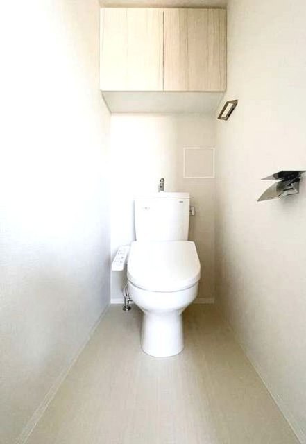 トイレ　温水洗浄便座完備