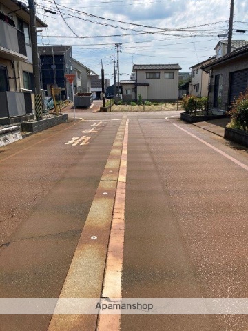 その他　前面道路（その他）まで0m