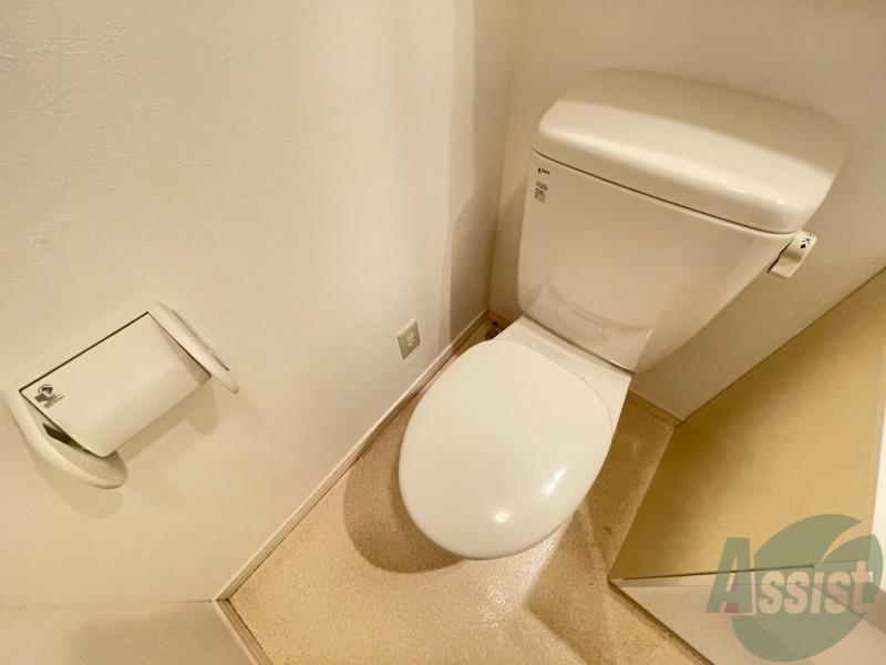 トイレ　トイレとお風呂が別なので清潔に使えて嬉しいですね。