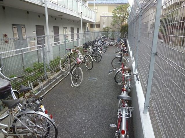 その他共有部分　駐輪場完備