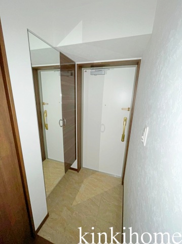 玄関　写真は別のお部屋です。
