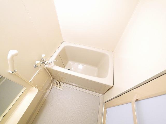 バス・シャワールーム　お風呂で日々の疲れを落としましょう